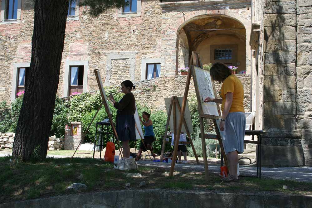 Painting outside the JDK Center UGA Cortona Plein Air Painting